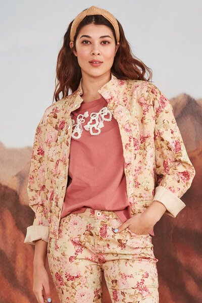 DREAMING IN SEPIA Jacket-curate-Trelise Cooper