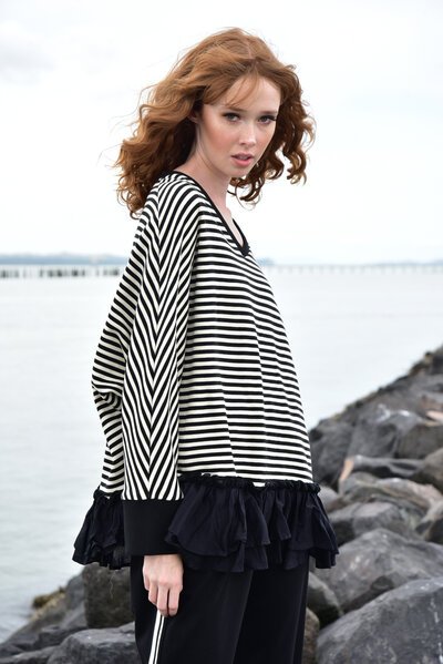 STRIPE THE HYPE Top-curate-Trelise Cooper
